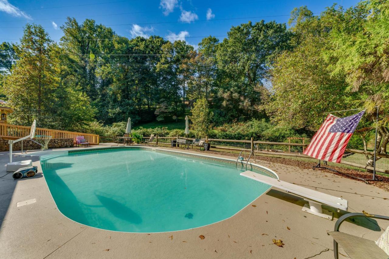 Pet-Friendly Hickory Vacation Rental With Fire Pit! Exterior photo